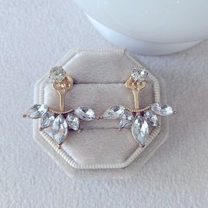 Chandelier gold dangle earrings